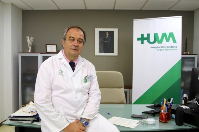 El doctor Miguel Ángel Colmenero, gerente del HUVM